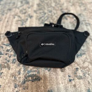 Columbia Black Belt Bag Ergonomic Design